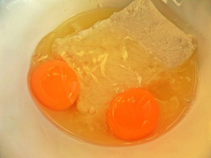 Творожные ньокки со шпинатом, запечённые под сыром
