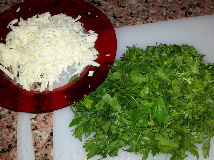 Молодые овощи, запеченные с куриным филе