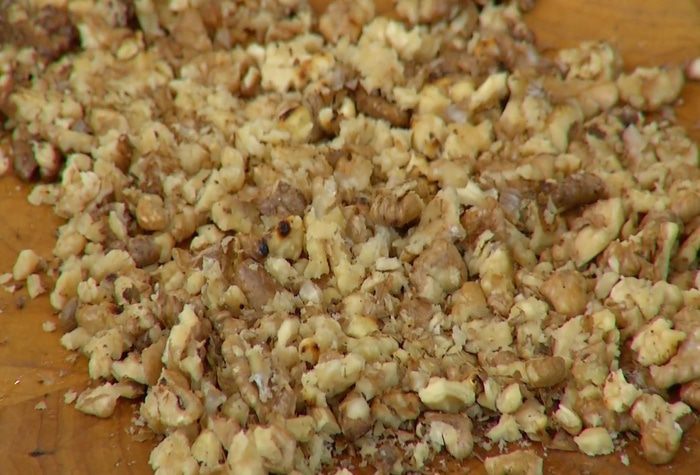 Запеченный сладкий перец с грецкими орехами