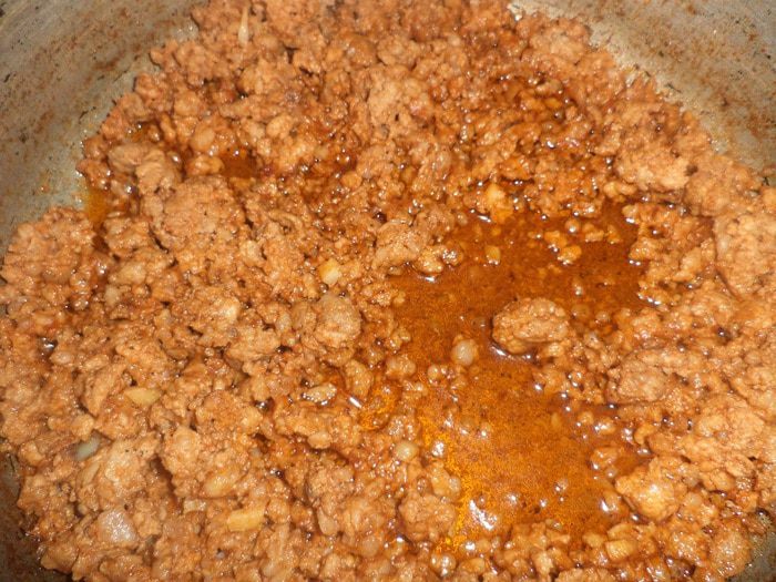 Омлет с фаршем, картофелем, болгарским перцем и маслинами