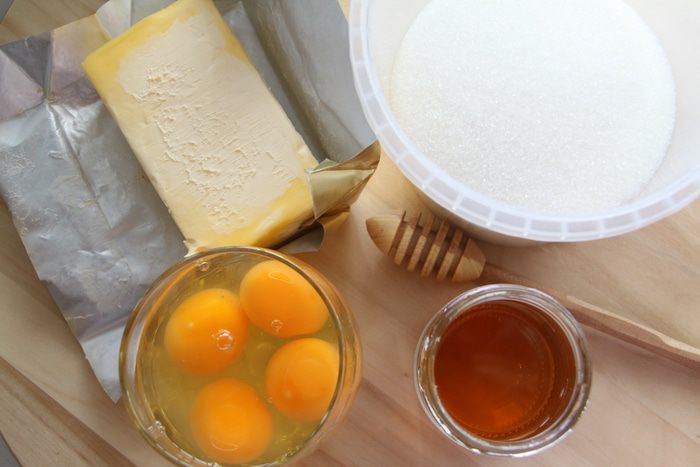 Медовик &amp;quot;Пряничный&amp;quot; с кокосовым кремом