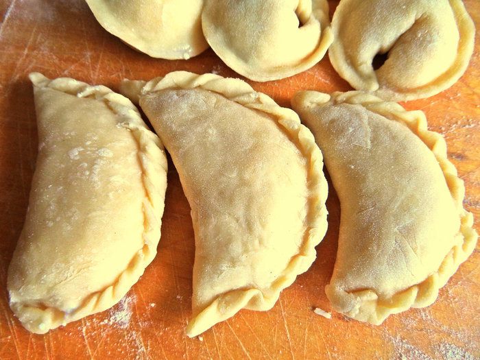 Вареники с творогом и черешней