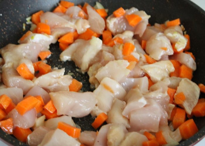 Табуле с финиками и курица с арахисом