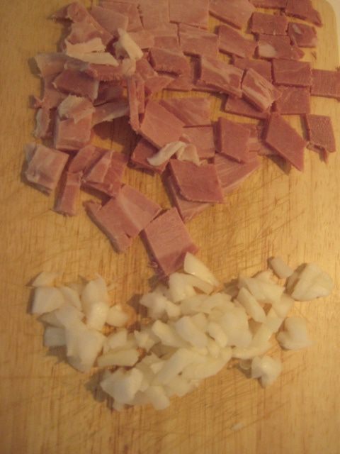 Фарфалле с овощами и ветчиной