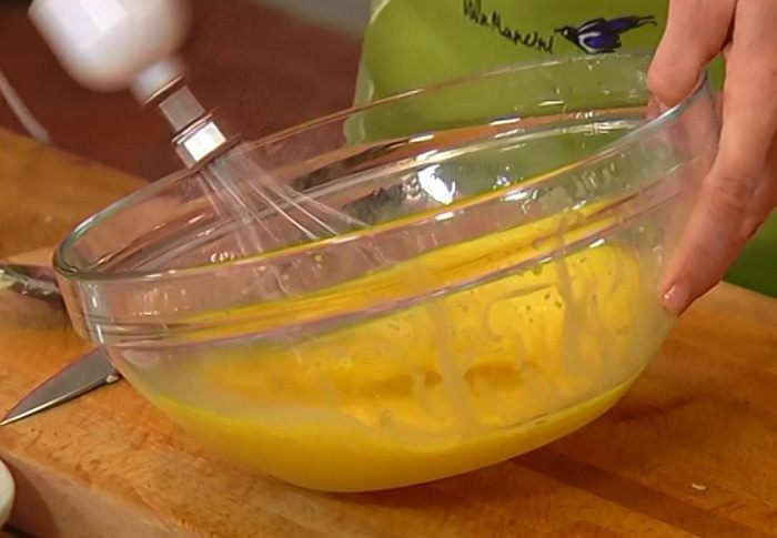 Французские гренки с сушеной вишней и курагой 