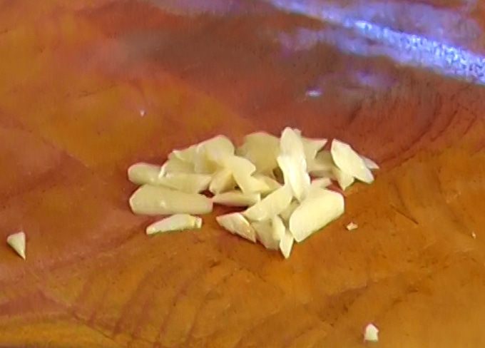 Средиземноморский салат с фасолью и артишоками 