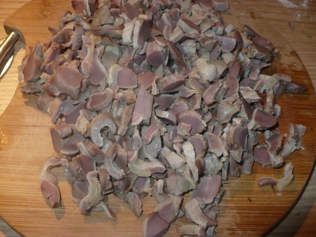 Салат с куриными желудками