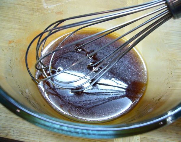 Салат с маринованной тыквой и помидорами черри