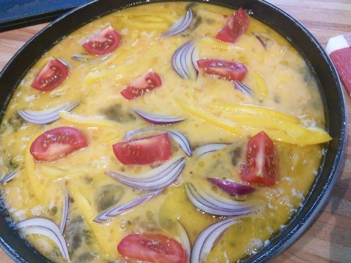 Омлет по мотивам греческого салата (Greek-Salad-Omelette) 