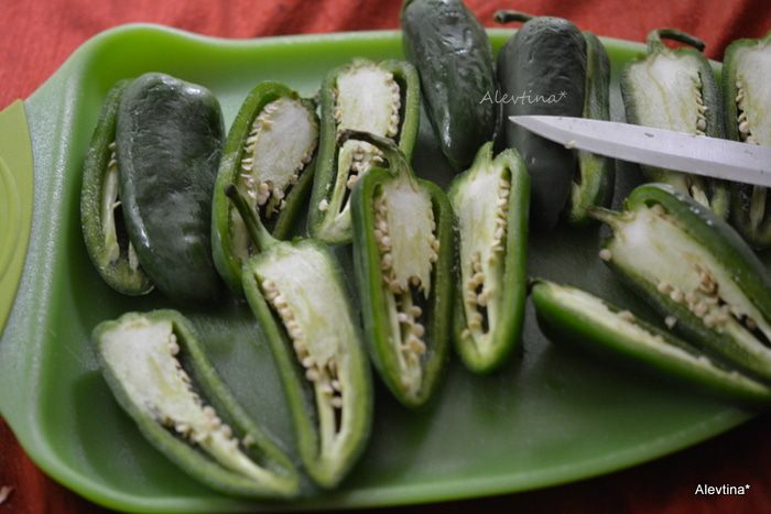 Халапеньо с начинкой