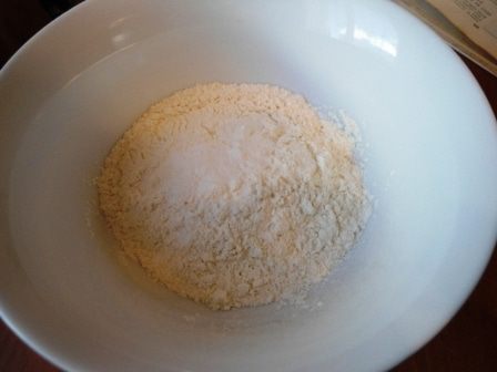 Простой лимонный пирог к чаю