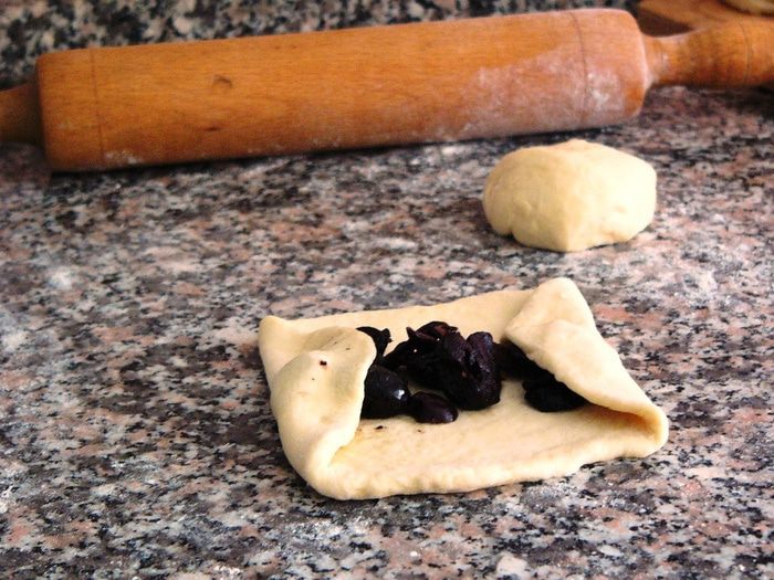 Турецкий симит с маслинами