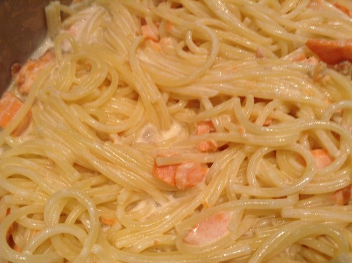 Спагетти с рыбкой