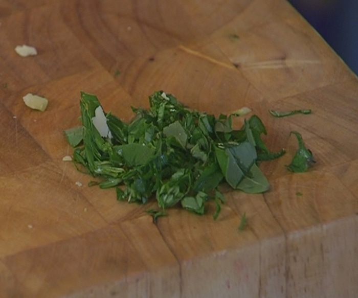 Запеканка из макарон с горошком, цукини и творогом 