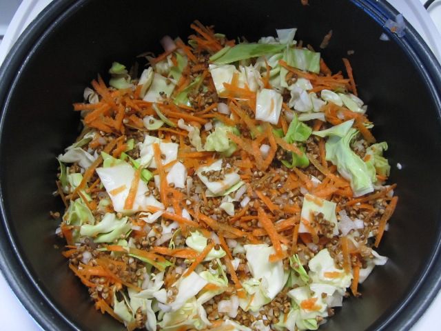 Гречка с курицей и капустой