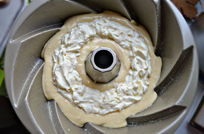 Пасхальный кекс со сливочной начинкой