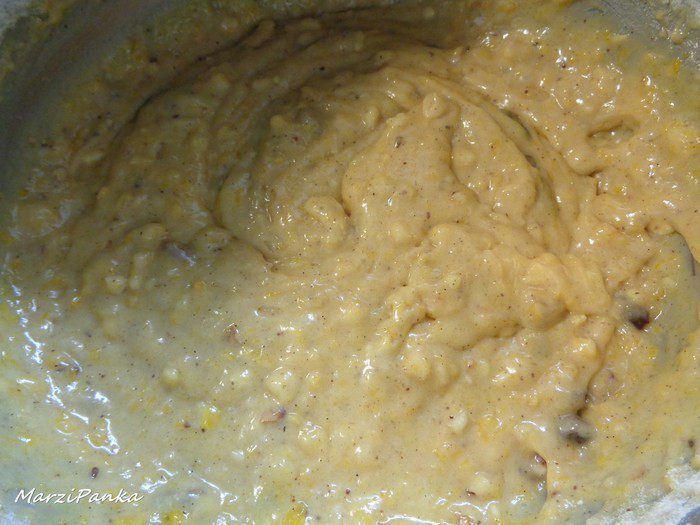 Тыквенные маффины с орехами и клюквой
