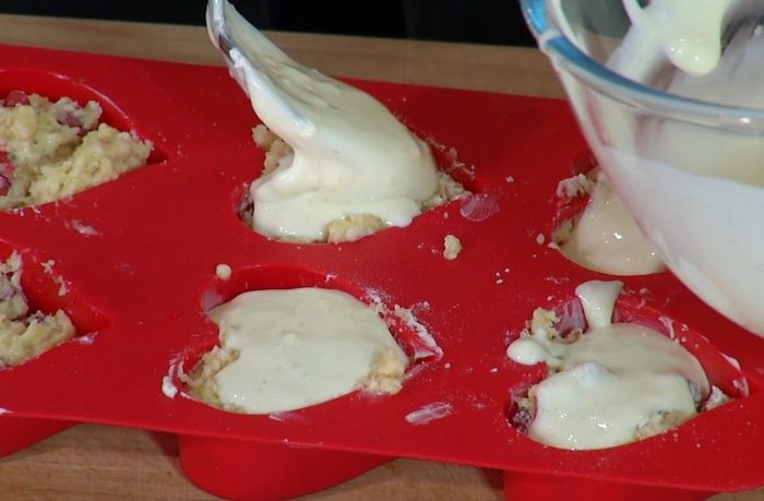 Маффины с красной смородиной 
