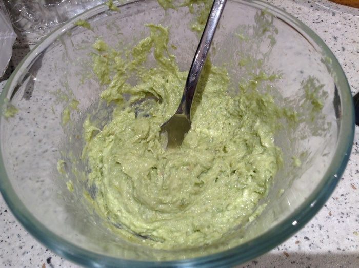 Паста с соусом и чесночными стрелками