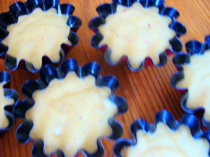 Мандариново-шафрановые кексы с шоколадной глазурью (постные)