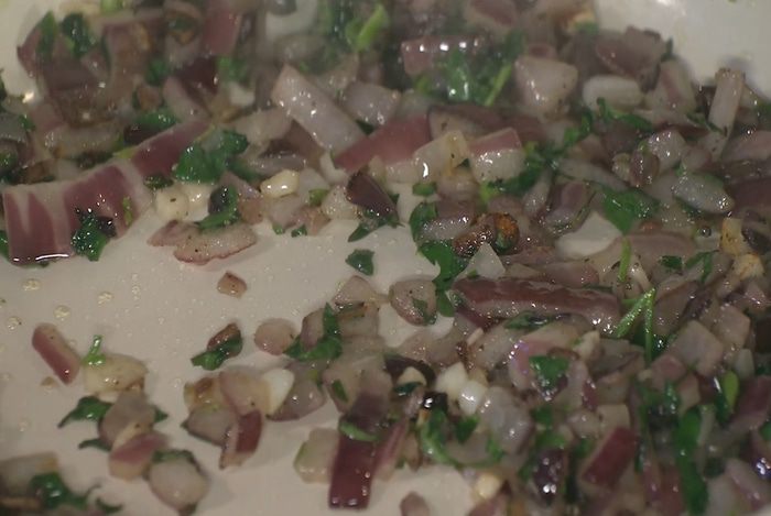 Чизбургер с беконом и дижонским соусом 