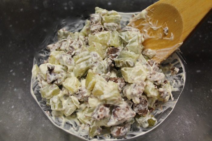 Салат мясной 