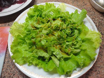 Салат из свеклы с медово-горчичной заправкой