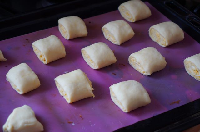 Сдобные булочки с сыром