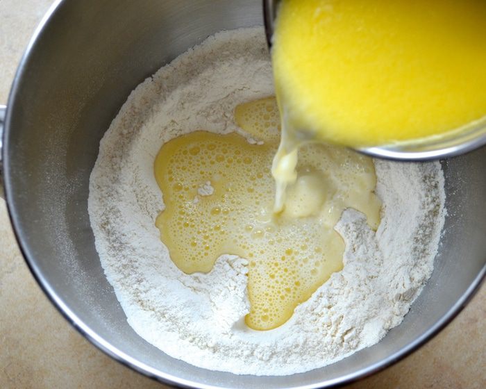 Рогалики с марципаном