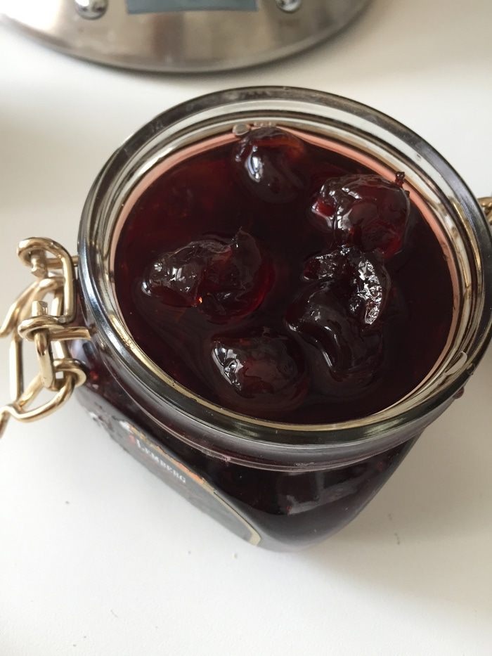 Мегаягодный миндальный кекс 