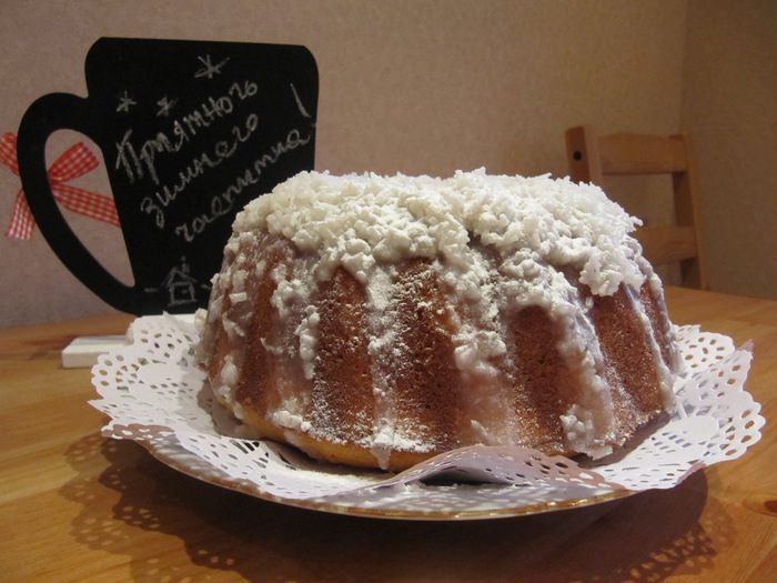 Кокосовый кекс с кокосовой глазурью