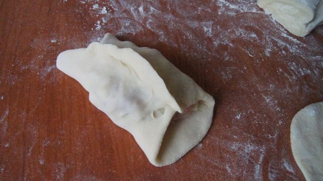 Манты со свининой и картофелем