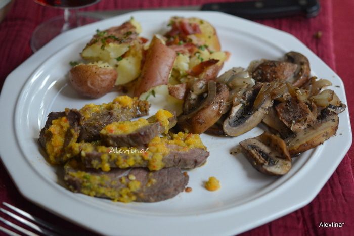 Говядина (маринад с перцами)