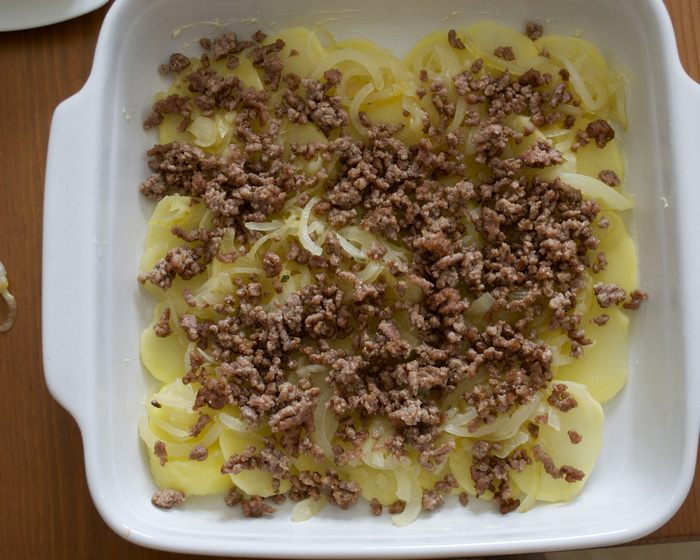 Картофельный гратен с мясом