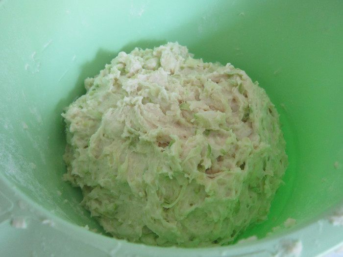 Хлеб из кабачка с сыром и зеленью