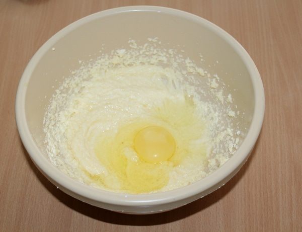 Йогуртовый кекс с клубникой
