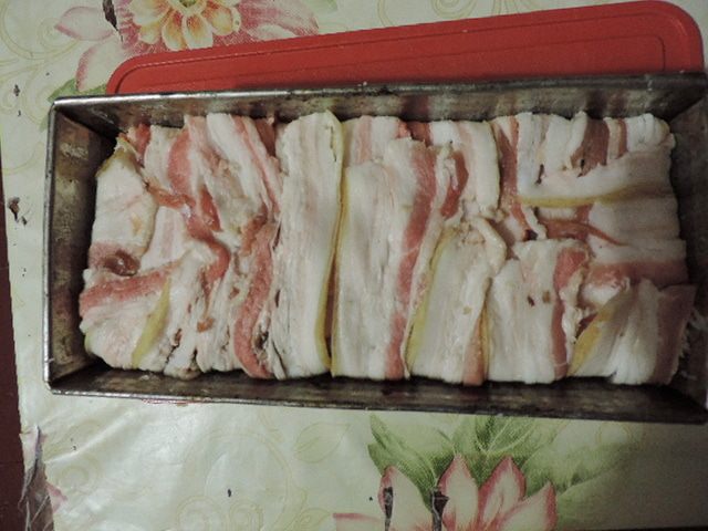 Мясной террин с черносливом и грецкими орехами