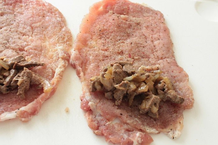 Мясные рулетики с печенью