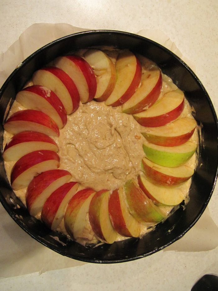 Яблочно-миндальный пирог