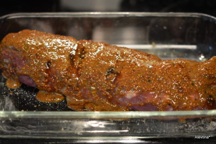 Свиная вырезка под горчичным соусом