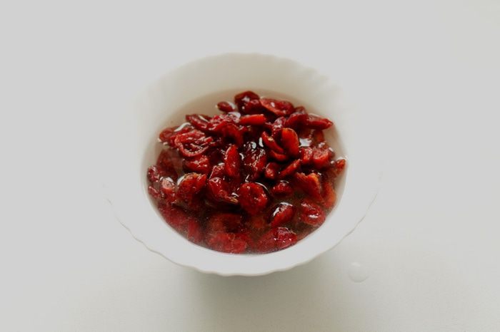  Пирог с печенью и вяленой клюквой