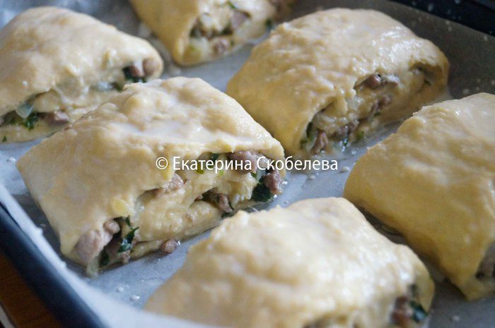 Мекленбургский картофельный рулет с начинкой из мяса и зелени