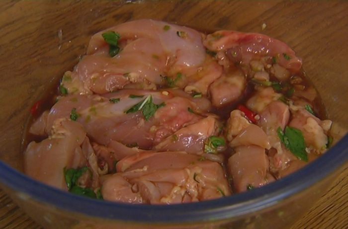 Кебаб из цыпленка с чили и мятой