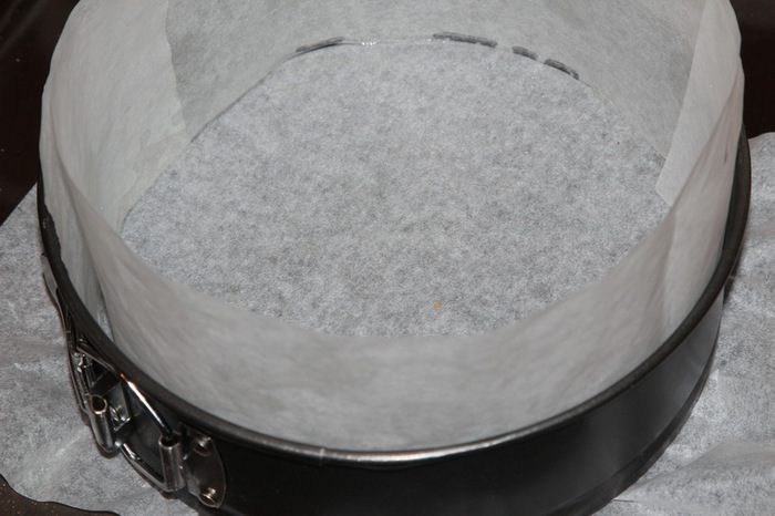 Шоколадный торт с грецкими орехами