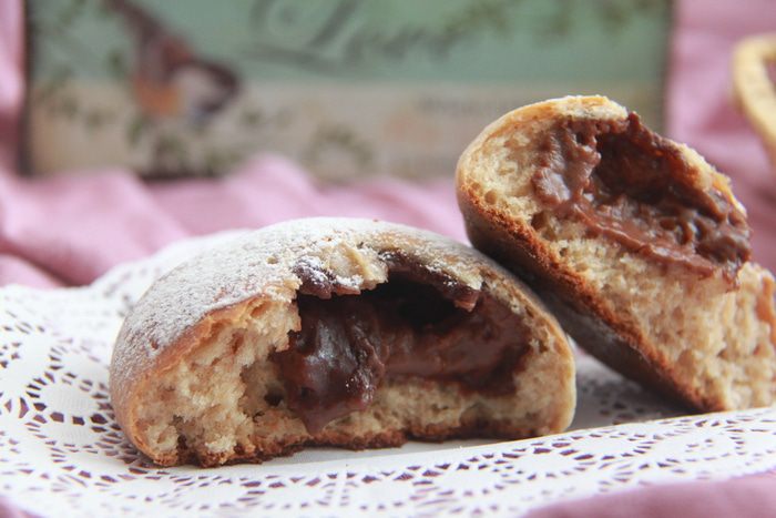 Шведские колобки из спельты с шоколадным кремом