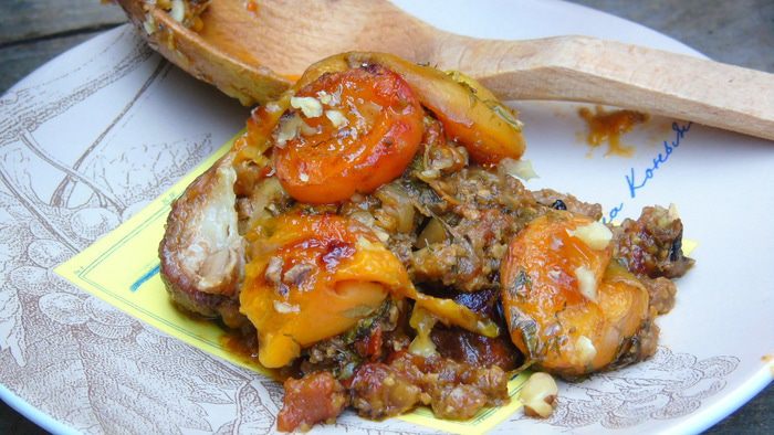 Мясо с абрикосами 