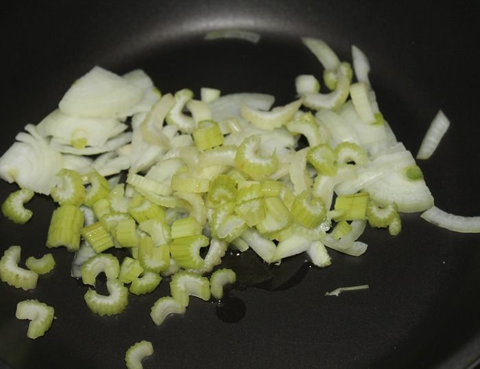 Тарт с капустой и перепелиными яйцами