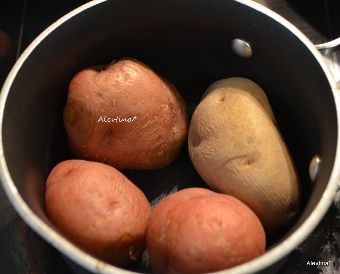 Перуанский говяжий кебаб с кукурузой