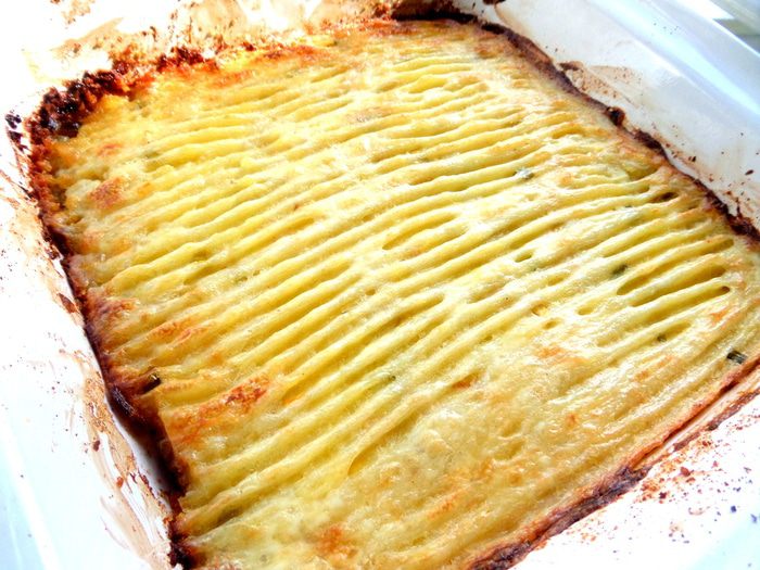 Картофельная запеканка с сельдереем и фаршем