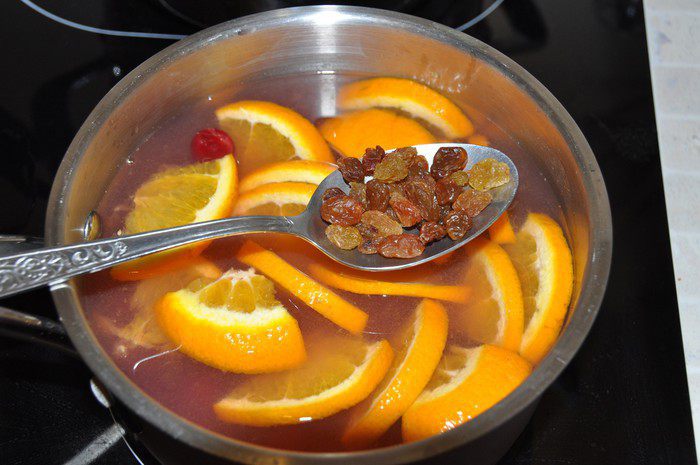Вишневый чай с изюмом и апельсином